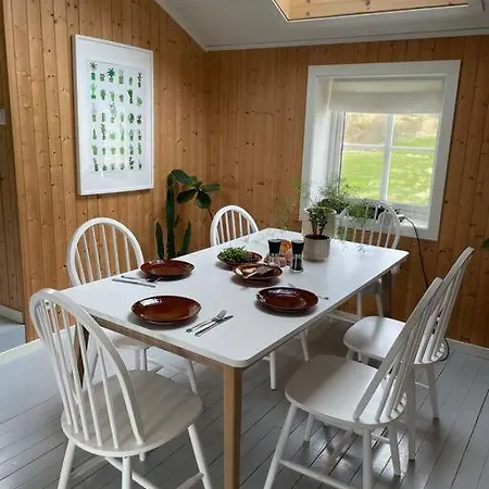 Renovated Barn With A View 펜션 Bjornsand